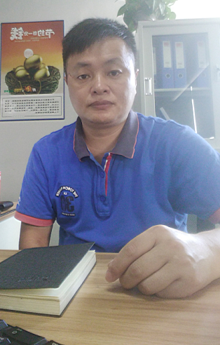 一种马达自动搬运机构